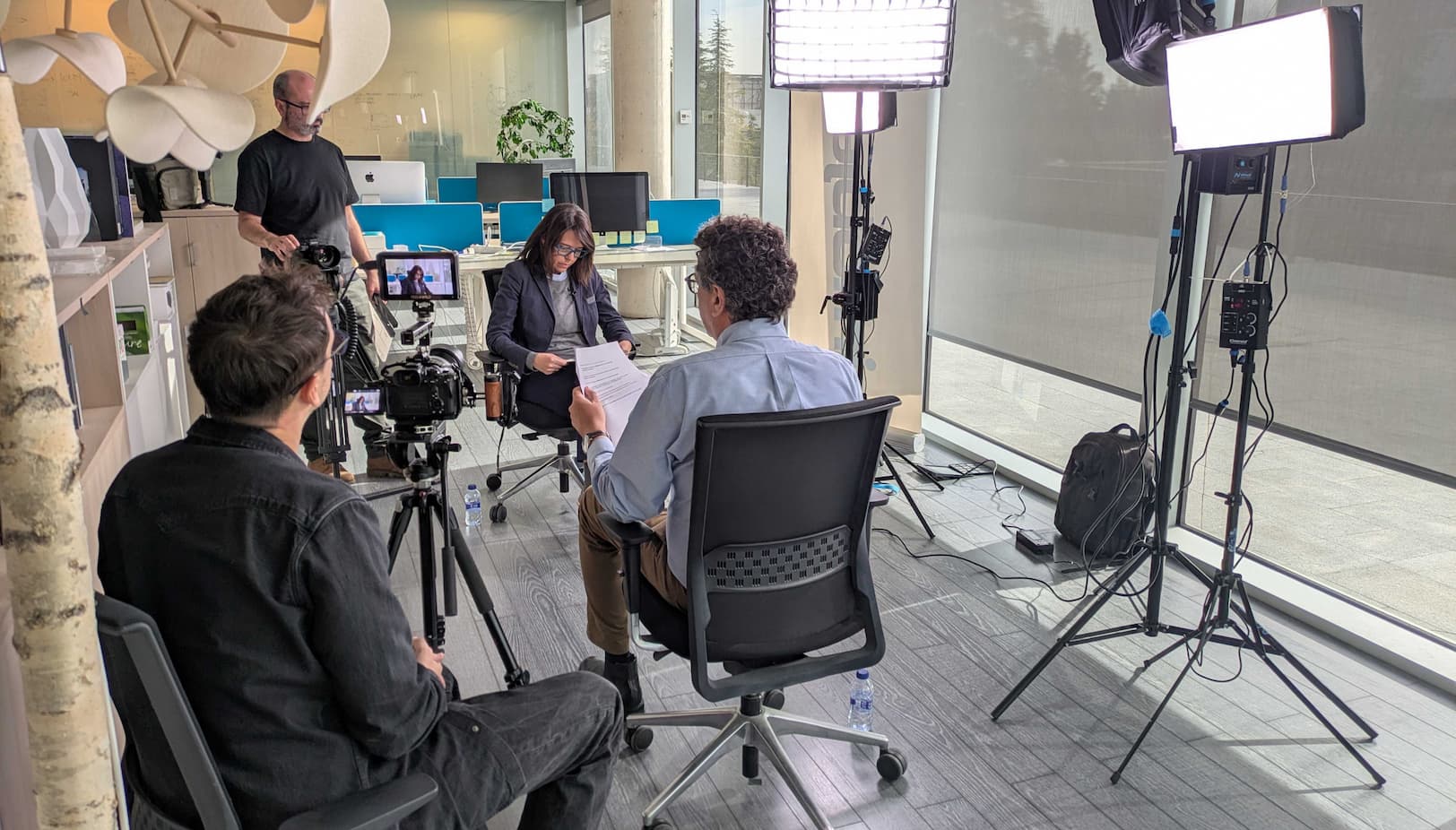 Duscholux Interview Behindthescene